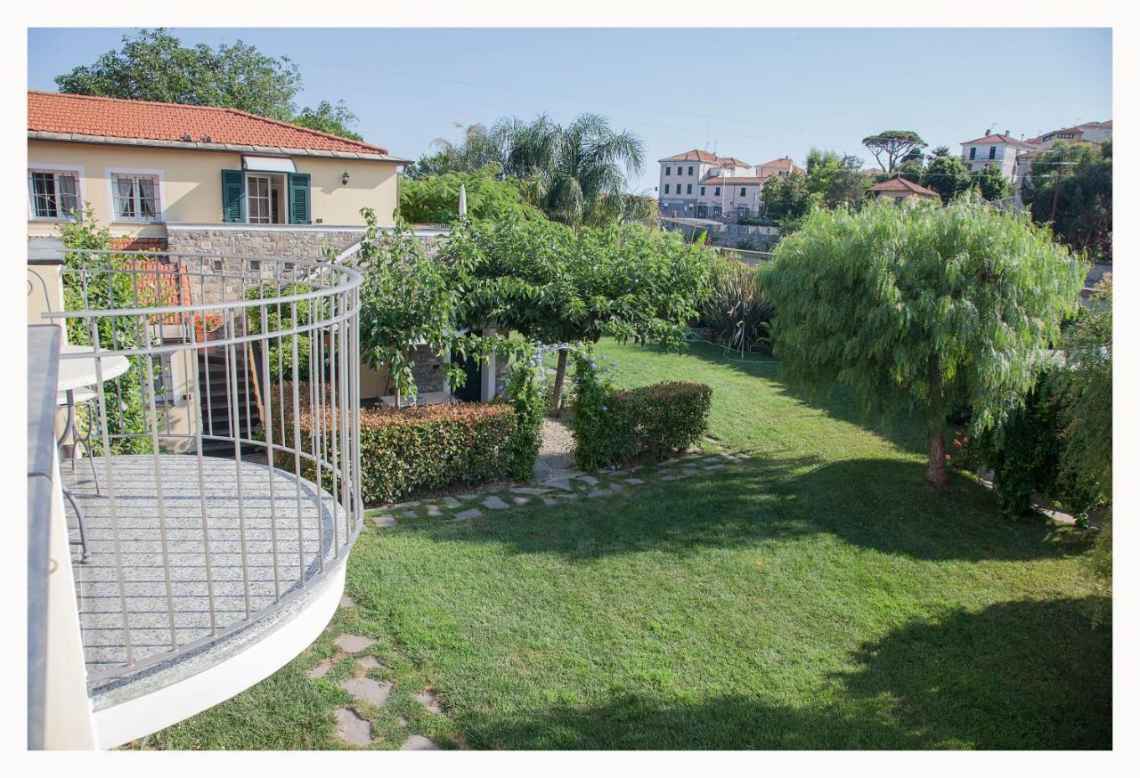 Casa Vacanze Nel Giardino Di Renzo Imperia Zewnętrze zdjęcie