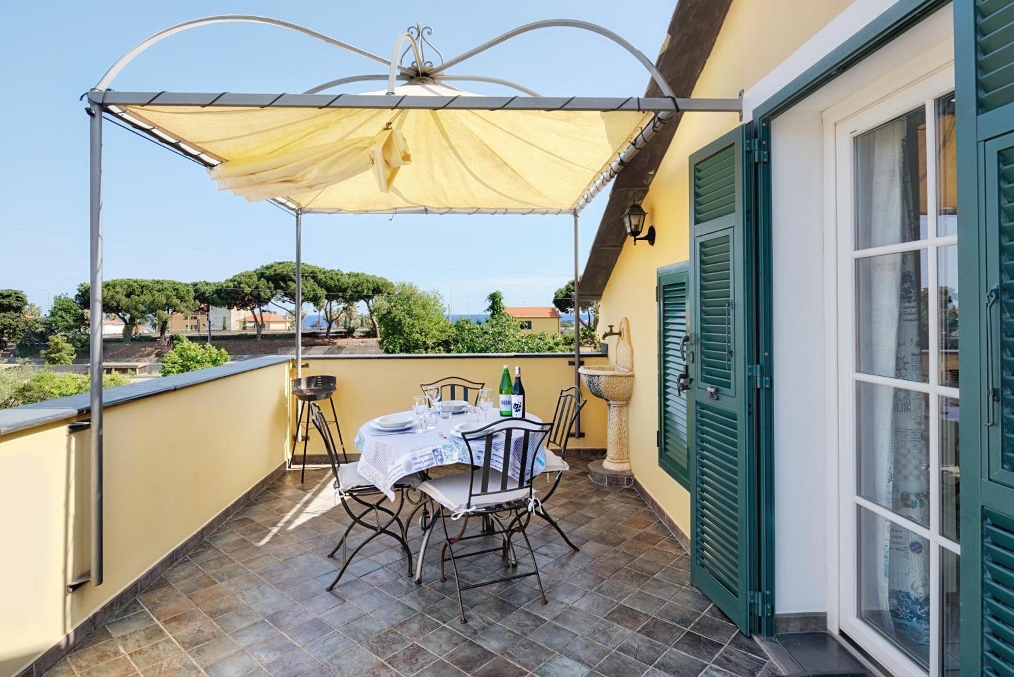 Casa Vacanze Nel Giardino Di Renzo Imperia Zewnętrze zdjęcie