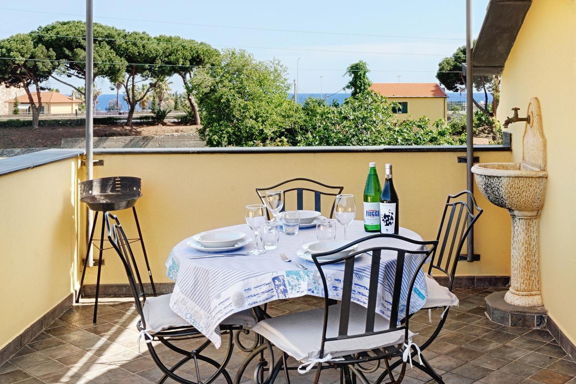 Casa Vacanze Nel Giardino Di Renzo Imperia Zewnętrze zdjęcie